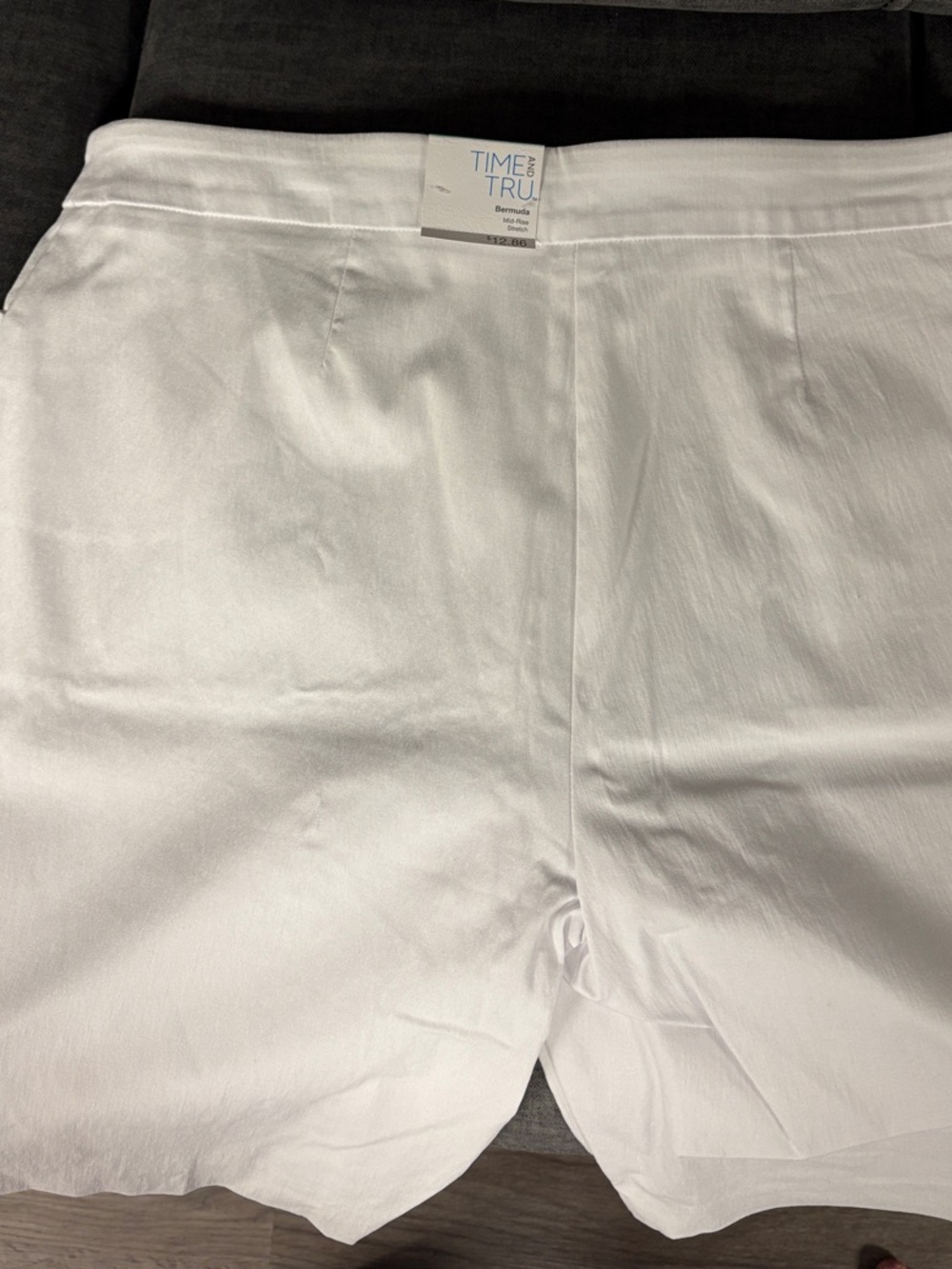 Time & Tru White Knit Bermuda Shorts XL